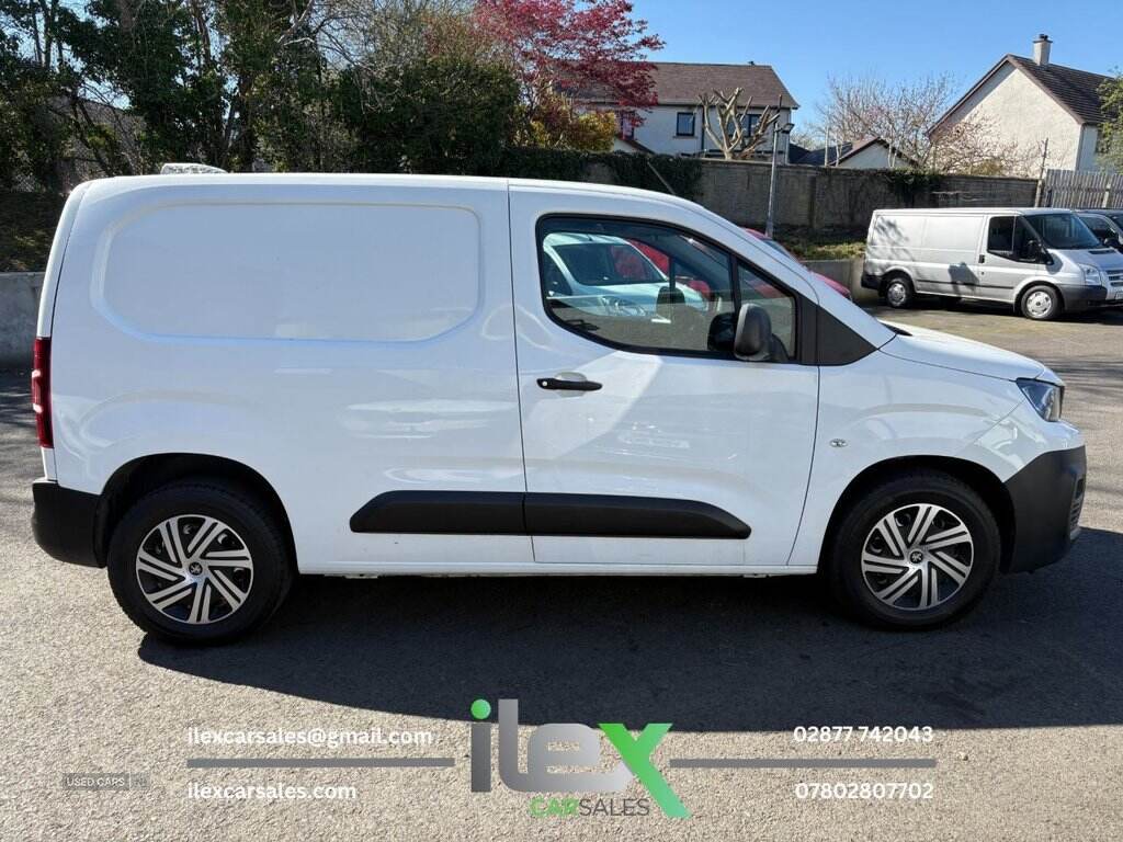 May 2019 Peugeot Partner 1000 1.6 BlueHDi 100 Grip Van