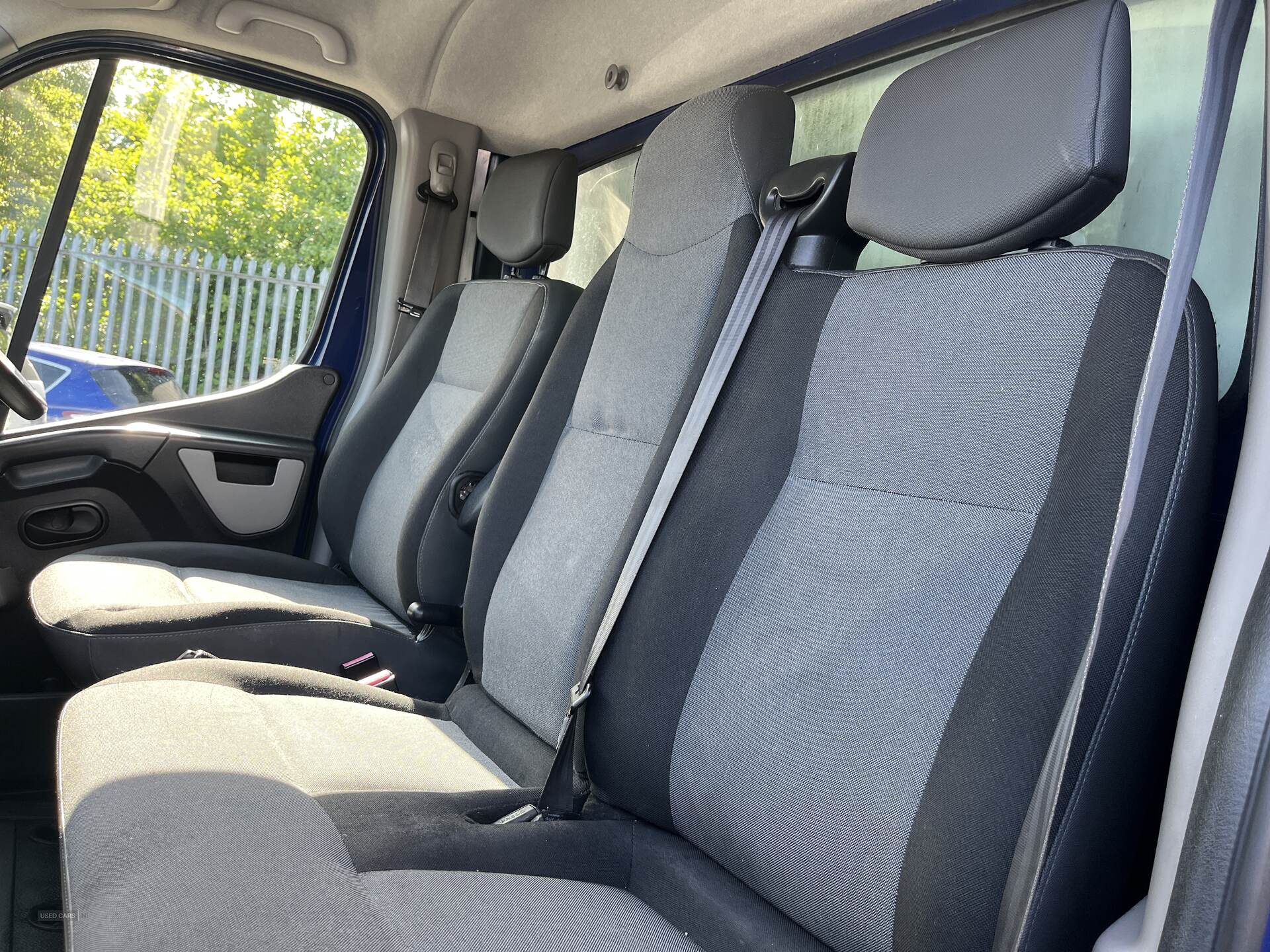 Mar 2013 Renault Master LL35dCi 125 Low Roof Chassis Cab Euro 4