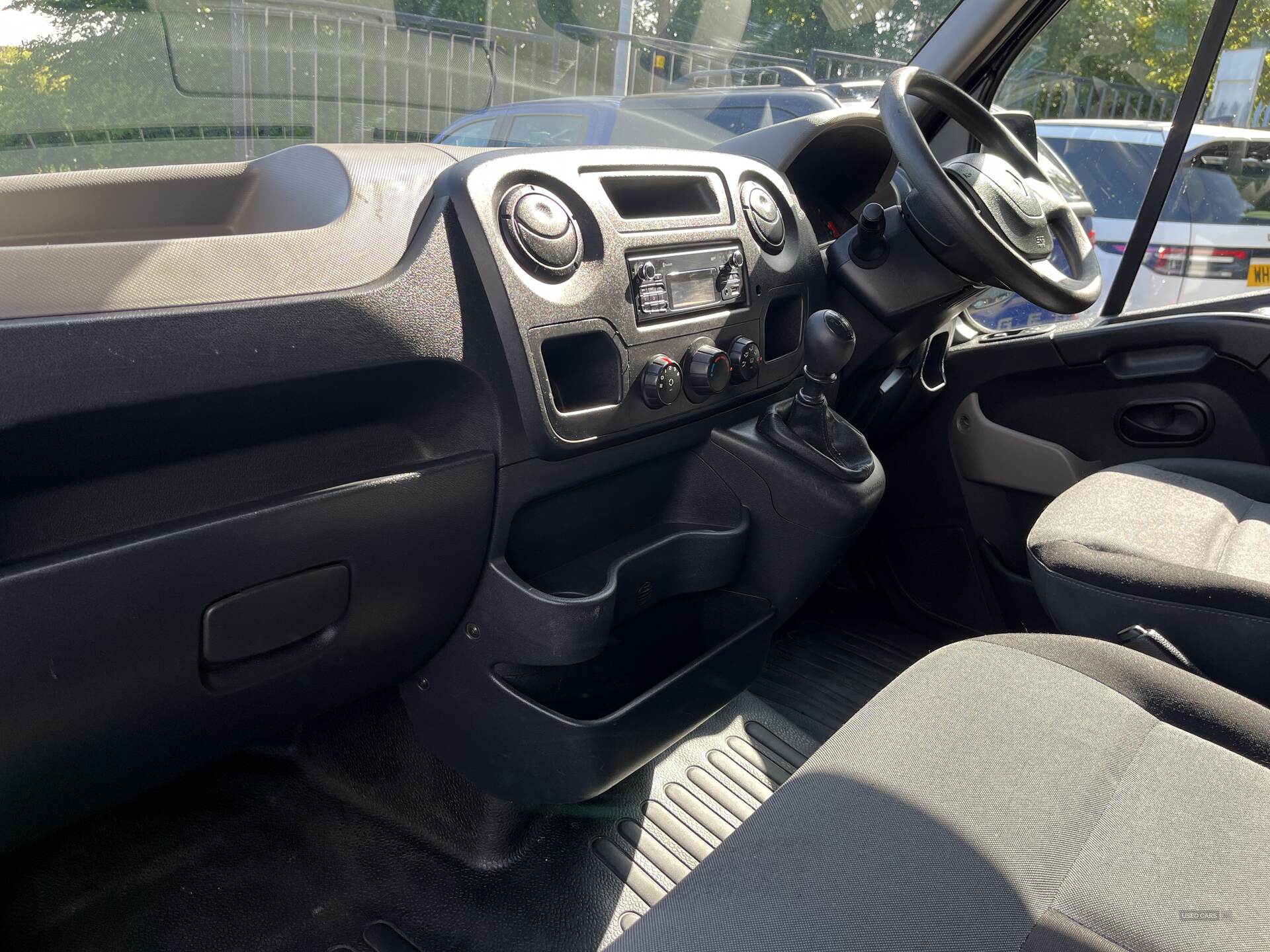 Mar 2013 Renault Master LL35dCi 125 Low Roof Chassis Cab Euro 4