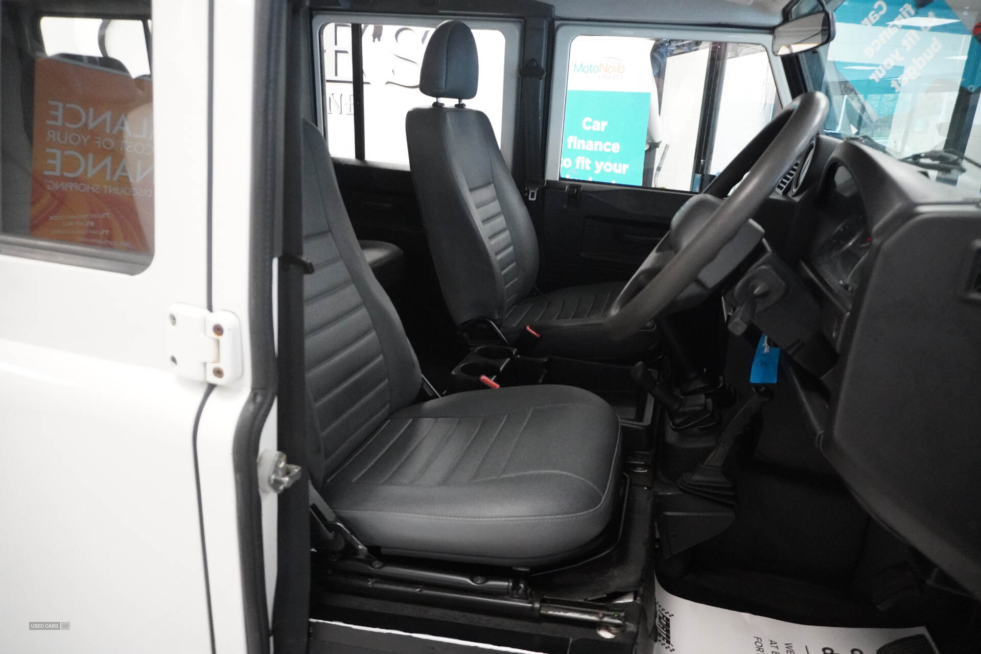 Oct 2009 Land Rover Defender County Station Wagon TDCi