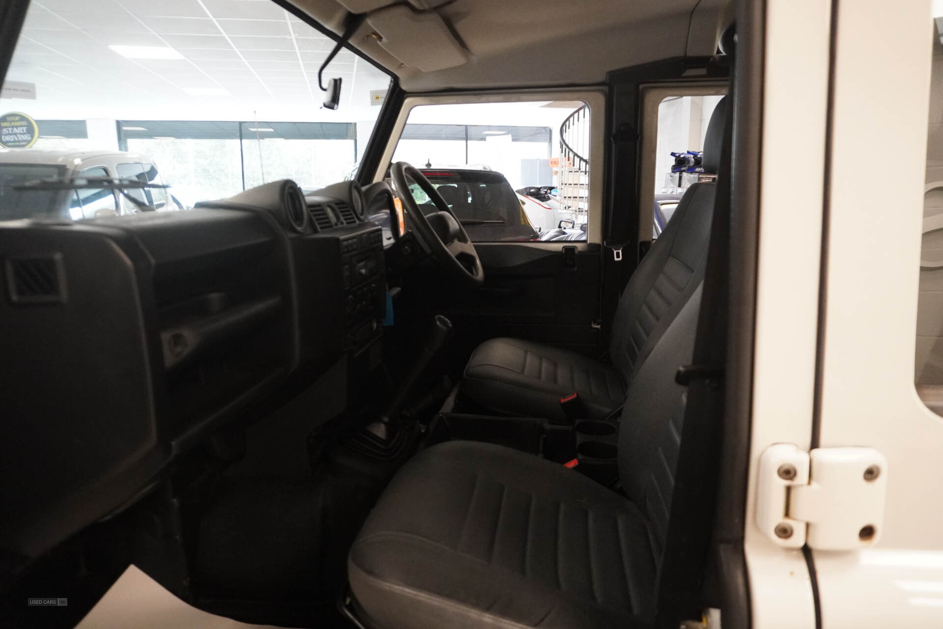 Oct 2009 Land Rover Defender County Station Wagon TDCi