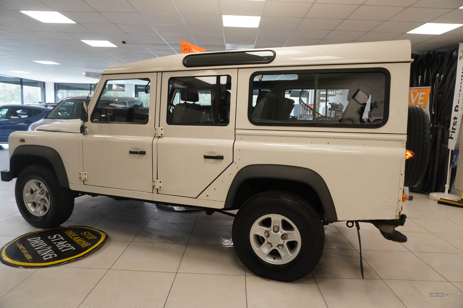Oct 2009 Land Rover Defender County Station Wagon TDCi