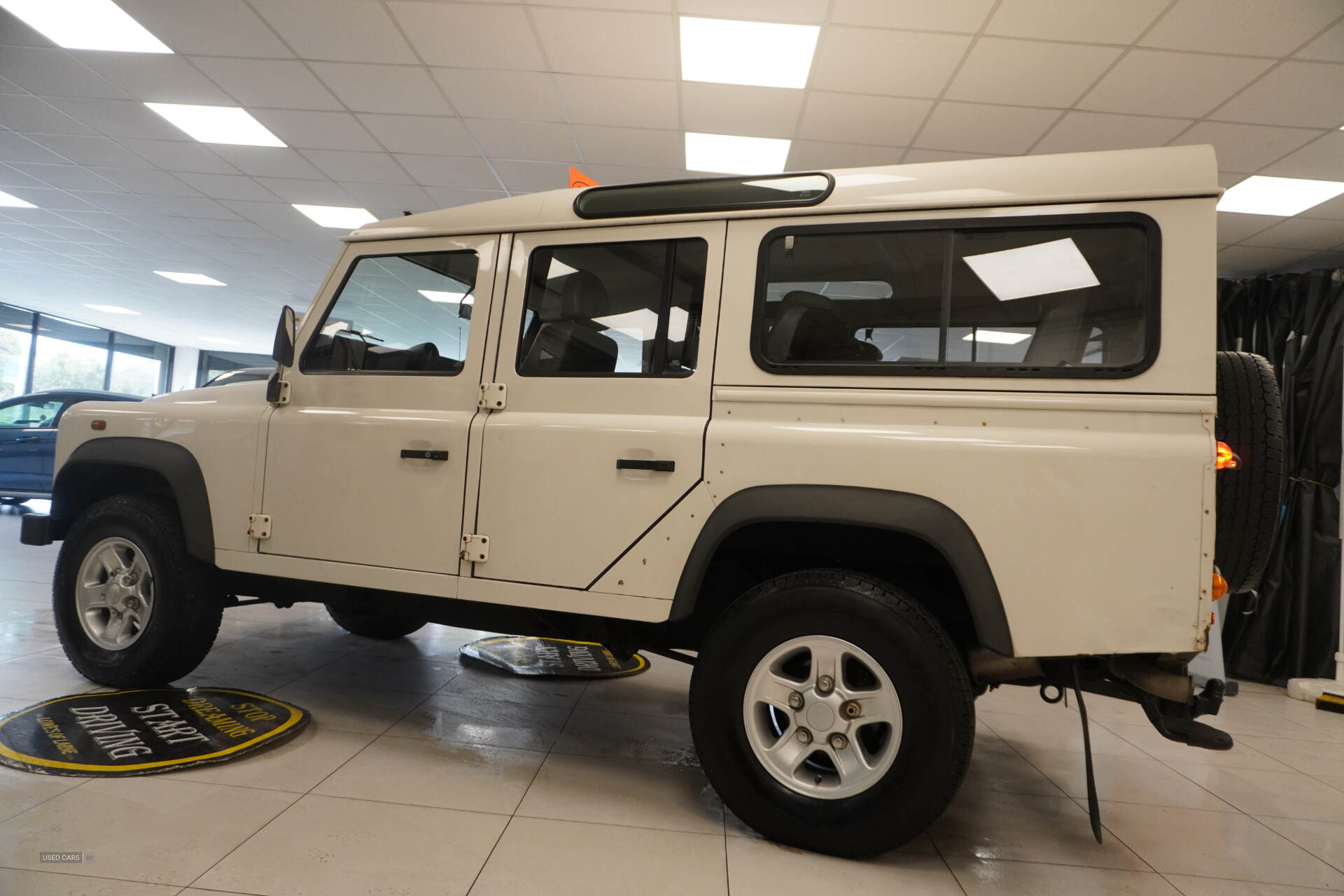 Oct 2009 Land Rover Defender County Station Wagon TDCi