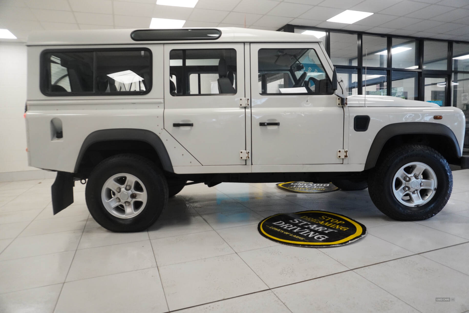 Oct 2009 Land Rover Defender County Station Wagon TDCi