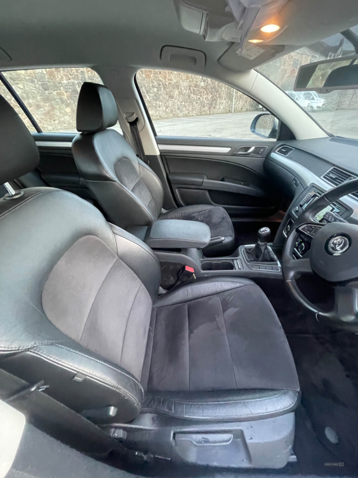 Apr 2015 Skoda Superb 2.0 TDI CR 140 SE 5dr