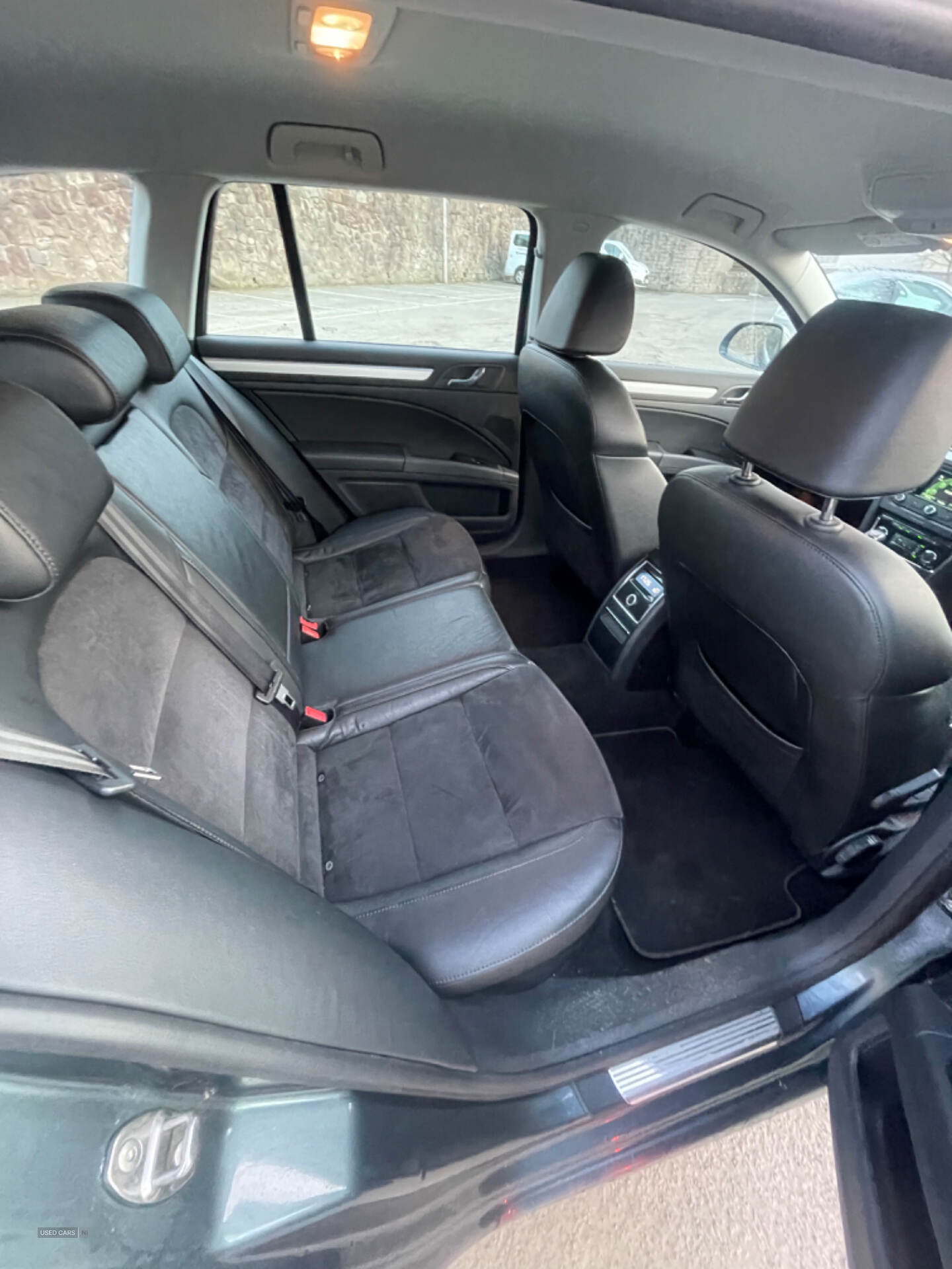 Apr 2015 Skoda Superb 2.0 TDI CR 140 SE 5dr
