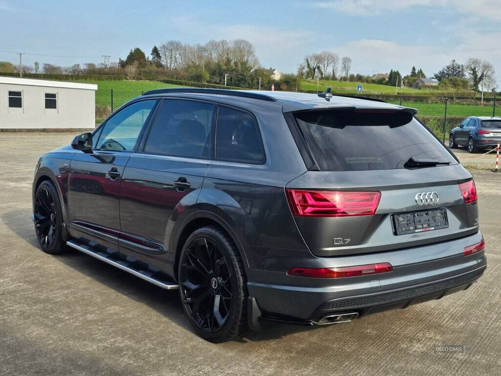 Nov 2015 Audi Q7 3.0 TDI Quattro S Line 5dr Tip Auto