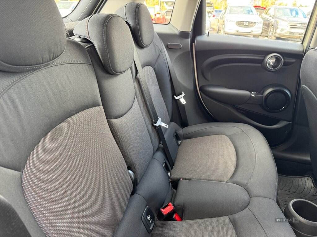 Mar 2016 MINI Hatch 1.5 Cooper 5dr Auto
