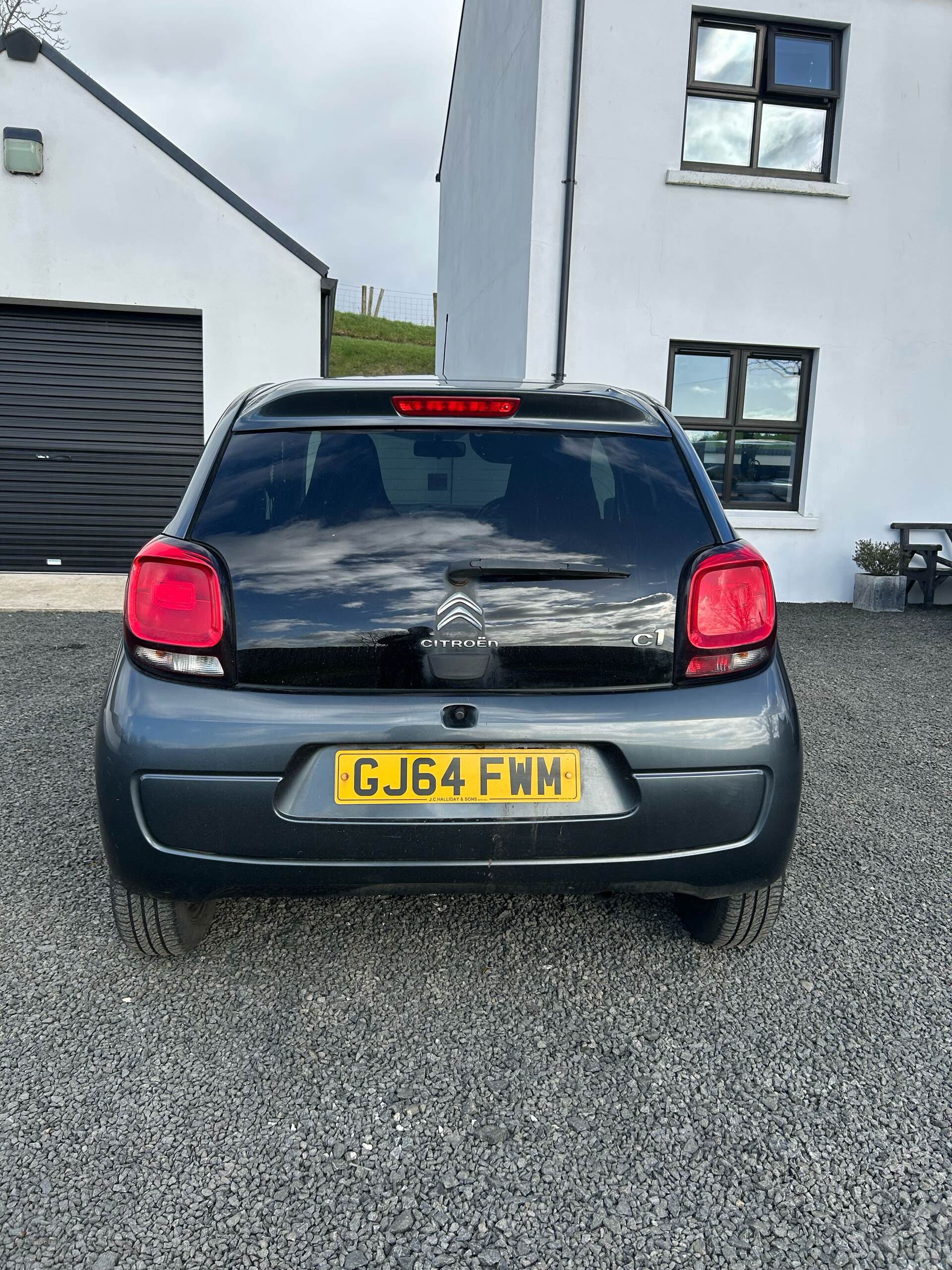 Dec 2014 Citroen C1 1.2 PureTech Flair 5dr