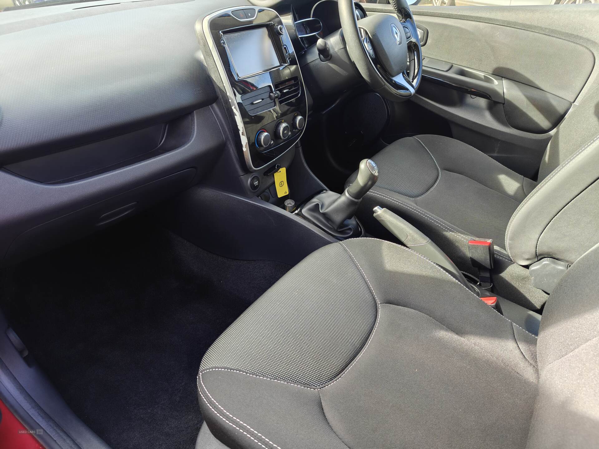 Aug 2016 Renault Clio 1.2 16V Dynamique Nav 5dr