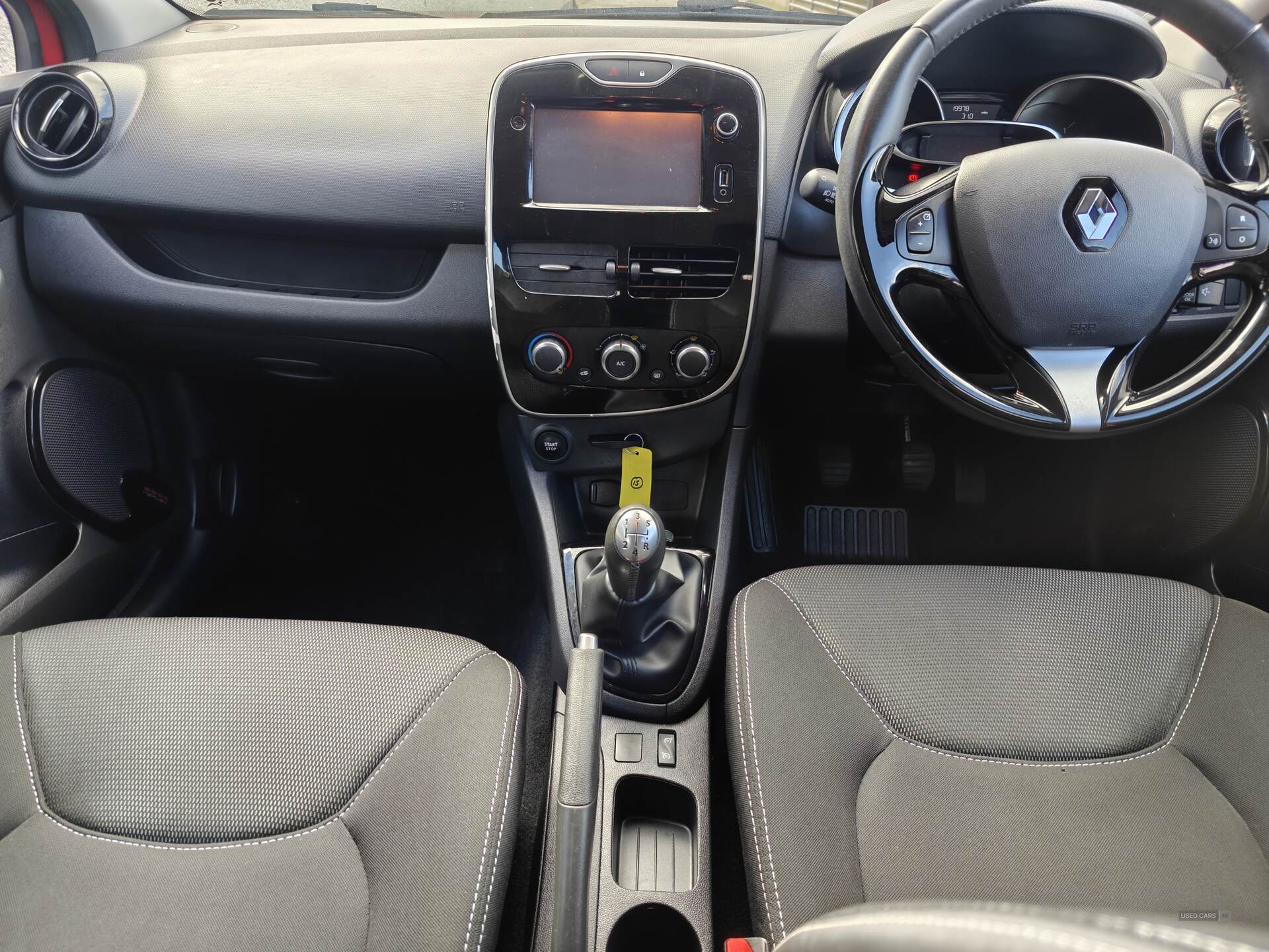 Aug 2016 Renault Clio 1.2 16V Dynamique Nav 5dr