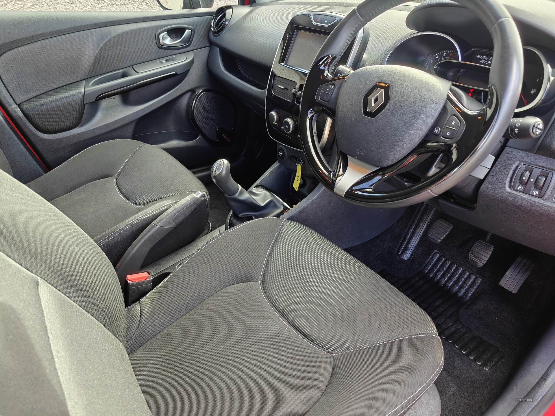 Aug 2016 Renault Clio 1.2 16V Dynamique Nav 5dr