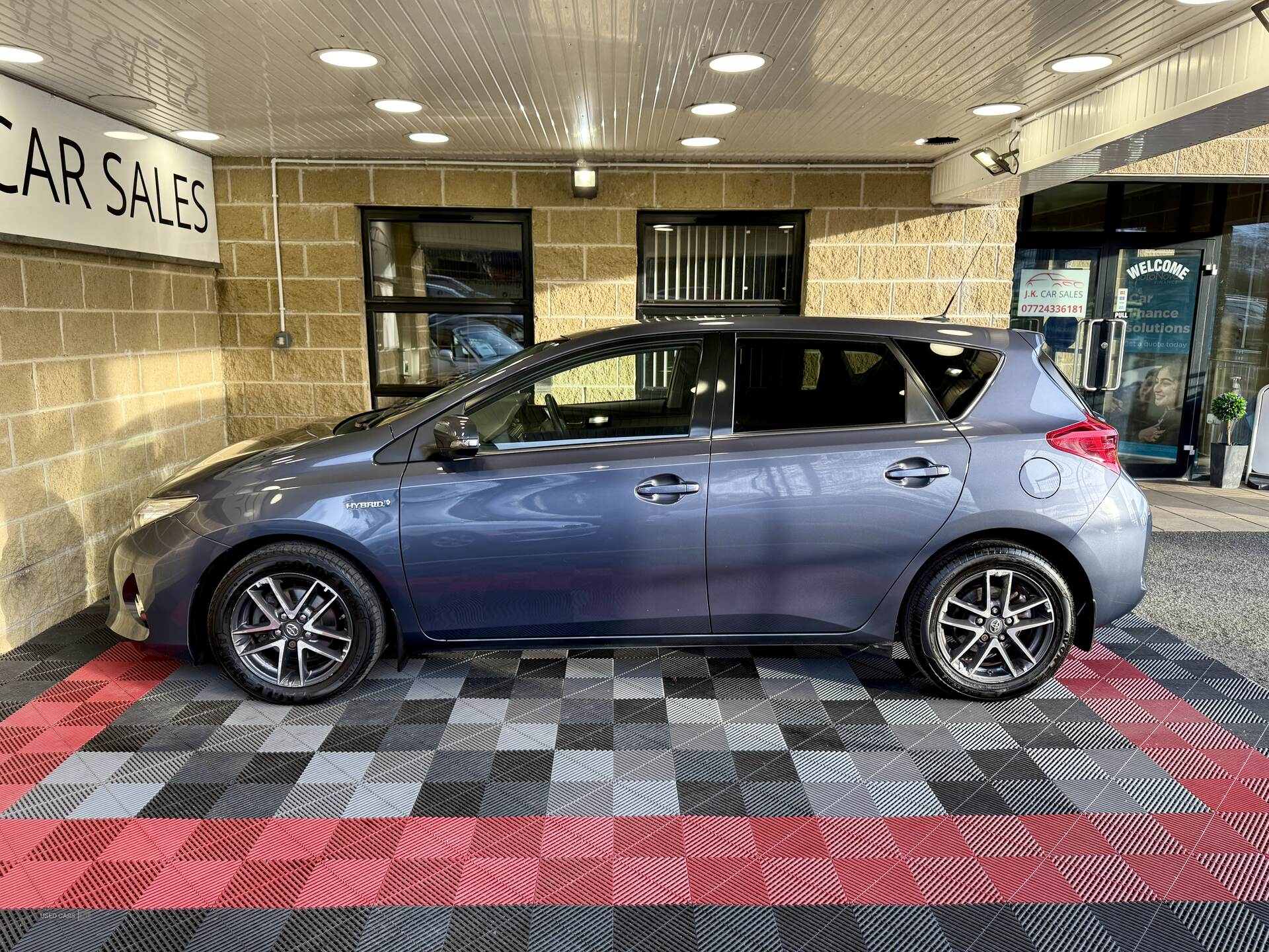 Jun 2014 Toyota Auris 1.8 VVTi Hybrid Icon+ 5dr CVT Auto