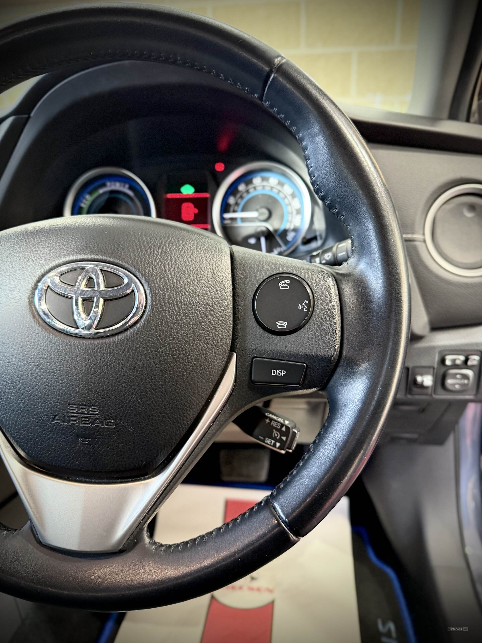 Jun 2014 Toyota Auris 1.8 VVTi Hybrid Icon+ 5dr CVT Auto