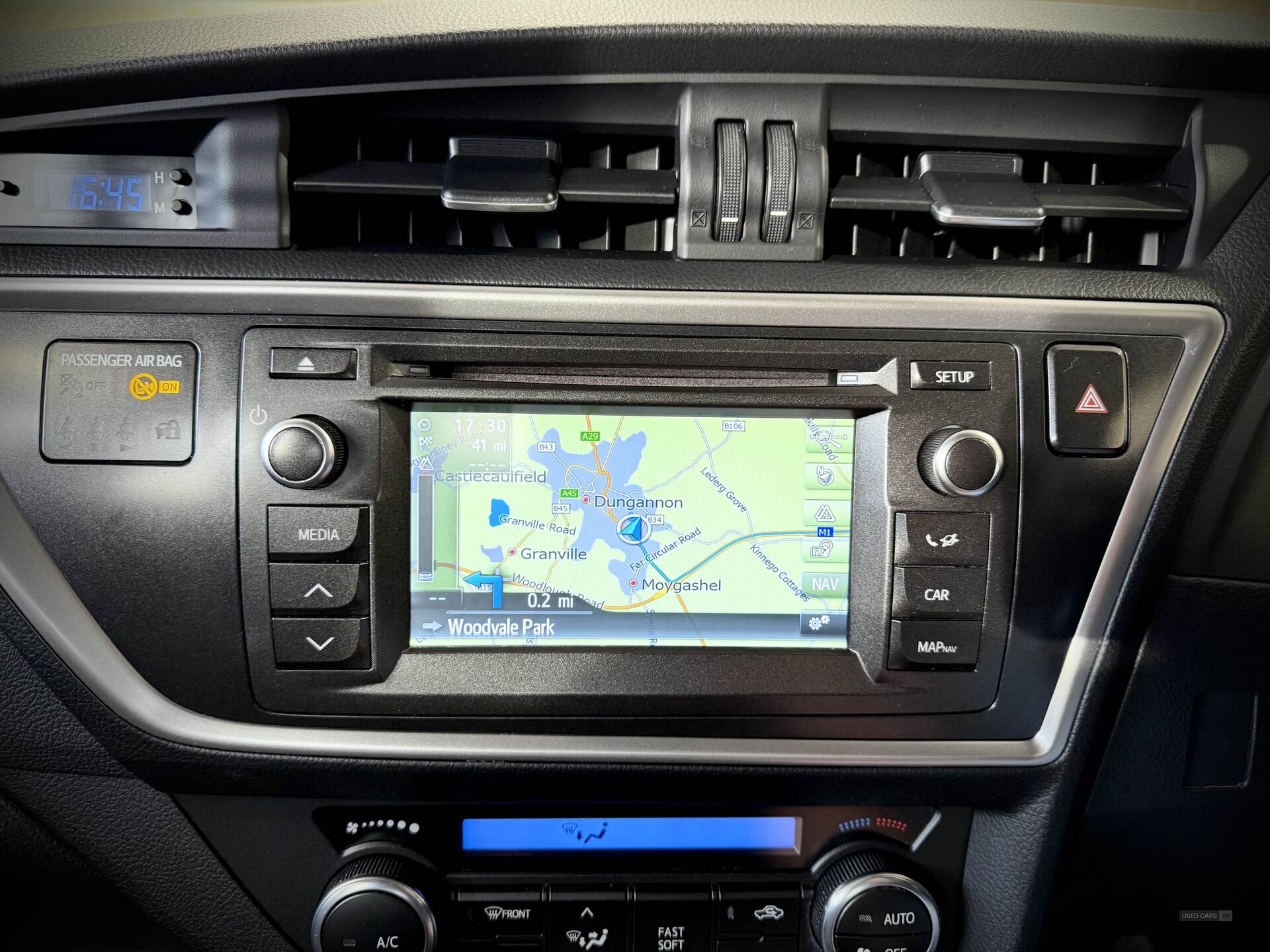 Jun 2014 Toyota Auris 1.8 VVTi Hybrid Icon+ 5dr CVT Auto