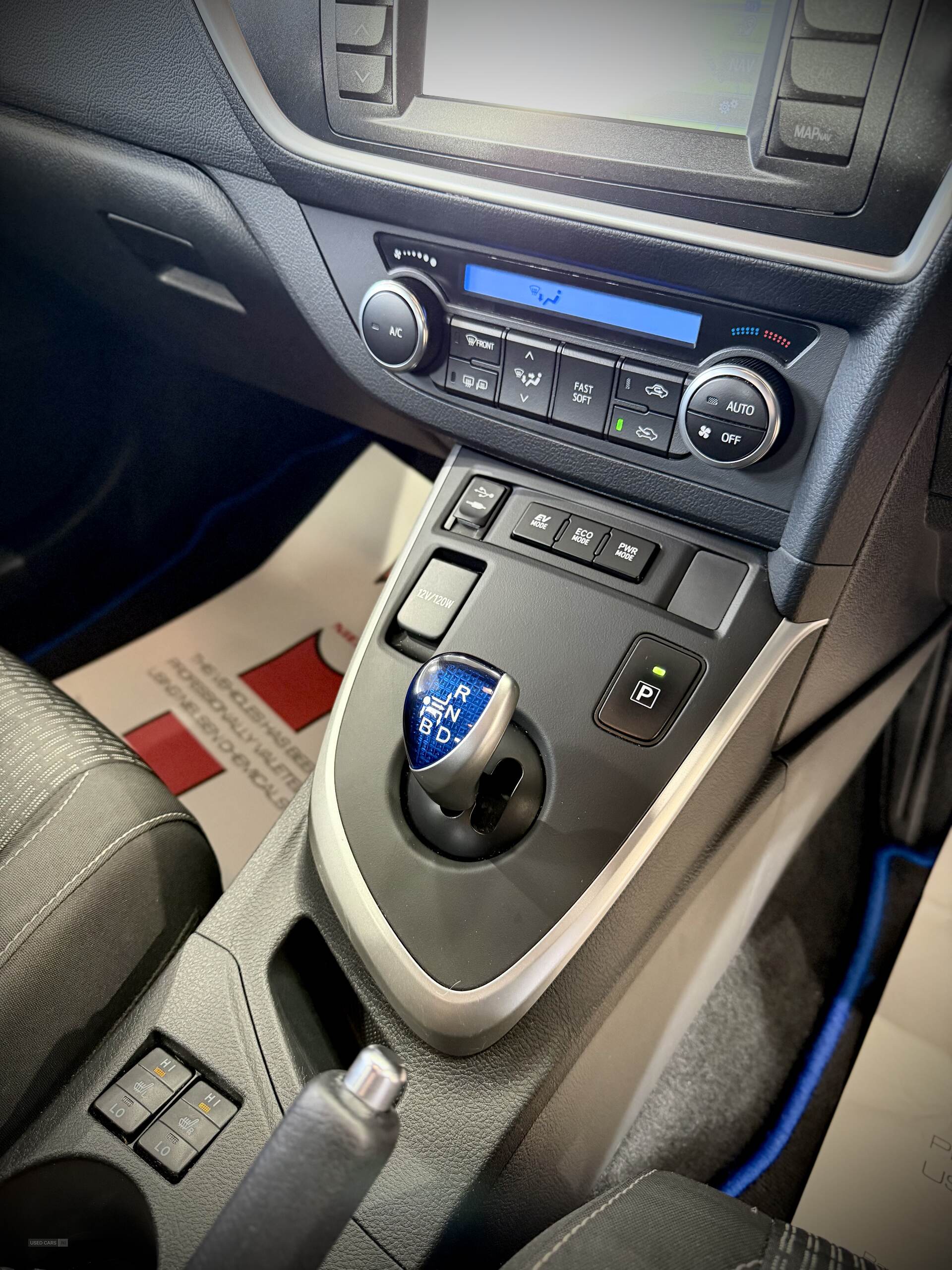 Jun 2014 Toyota Auris 1.8 VVTi Hybrid Icon+ 5dr CVT Auto