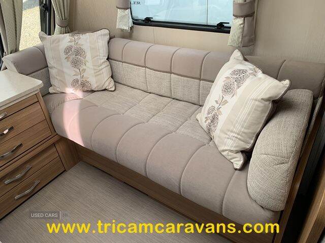2016 Compass Rallye 636/6 Twin Axle, Fixed Bunks, Double Dinette, Mover
