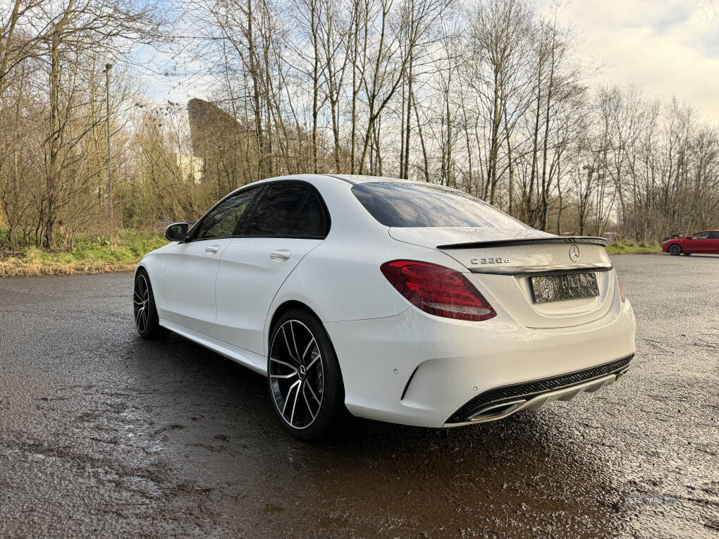 Mar 2016 Mercedes-Benz C-Class C220d AMG Line 4dr Auto