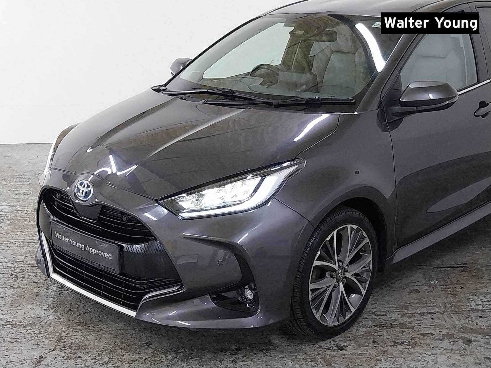Nov 2021 Toyota Yaris 1.5 Hybrid Excel 5dr CVT