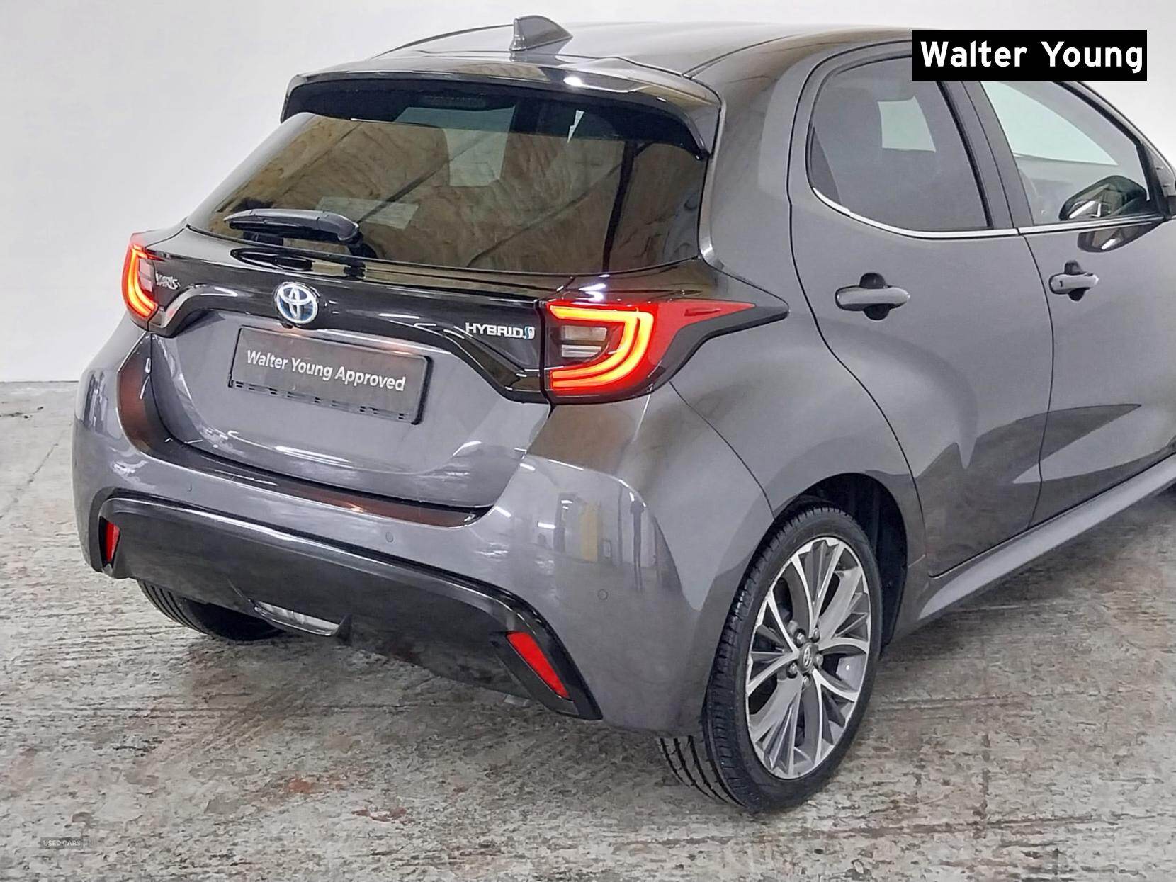 Nov 2021 Toyota Yaris 1.5 Hybrid Excel 5dr CVT
