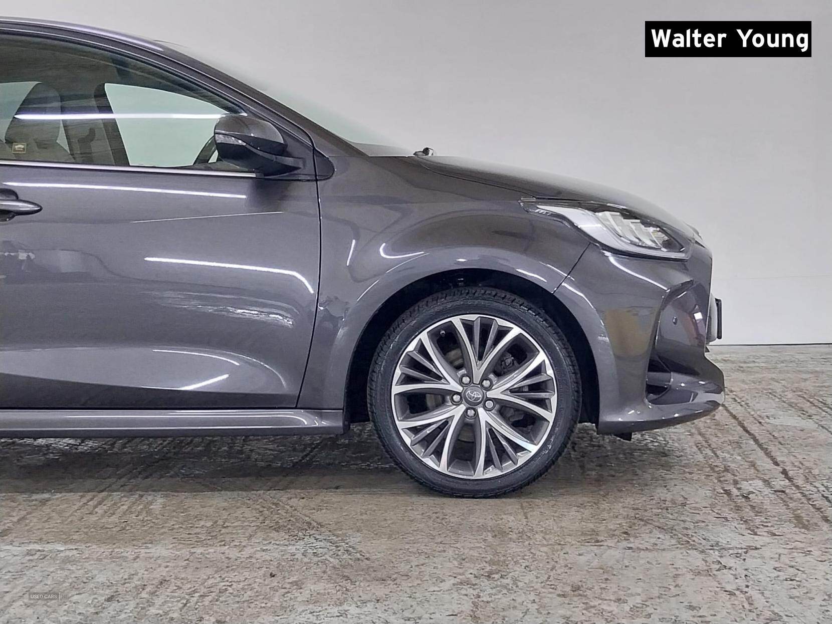 Nov 2021 Toyota Yaris 1.5 Hybrid Excel 5dr CVT
