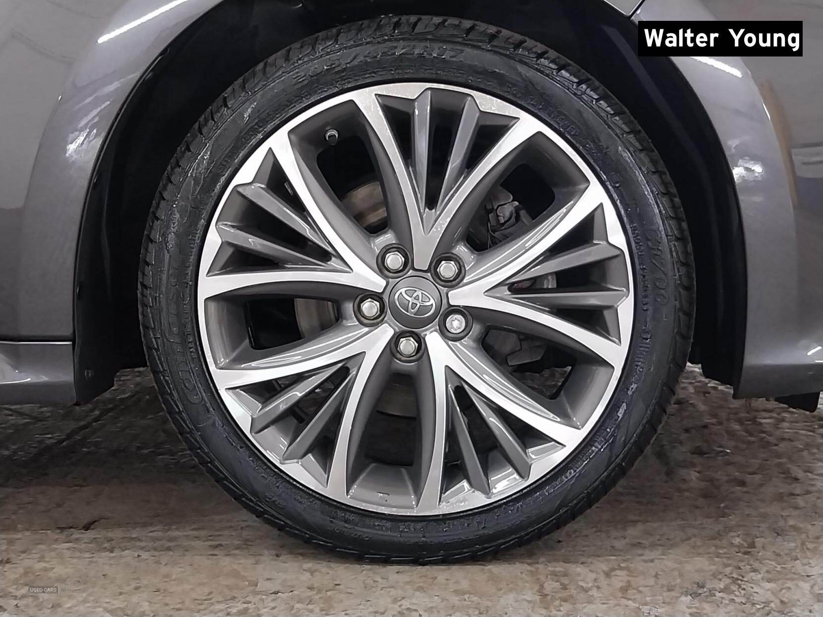 Nov 2021 Toyota Yaris 1.5 Hybrid Excel 5dr CVT