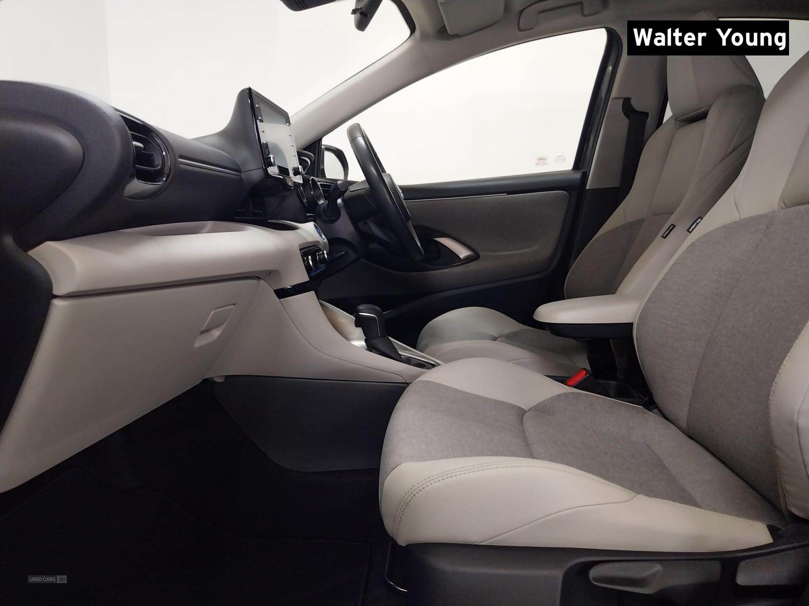 Nov 2021 Toyota Yaris 1.5 Hybrid Excel 5dr CVT