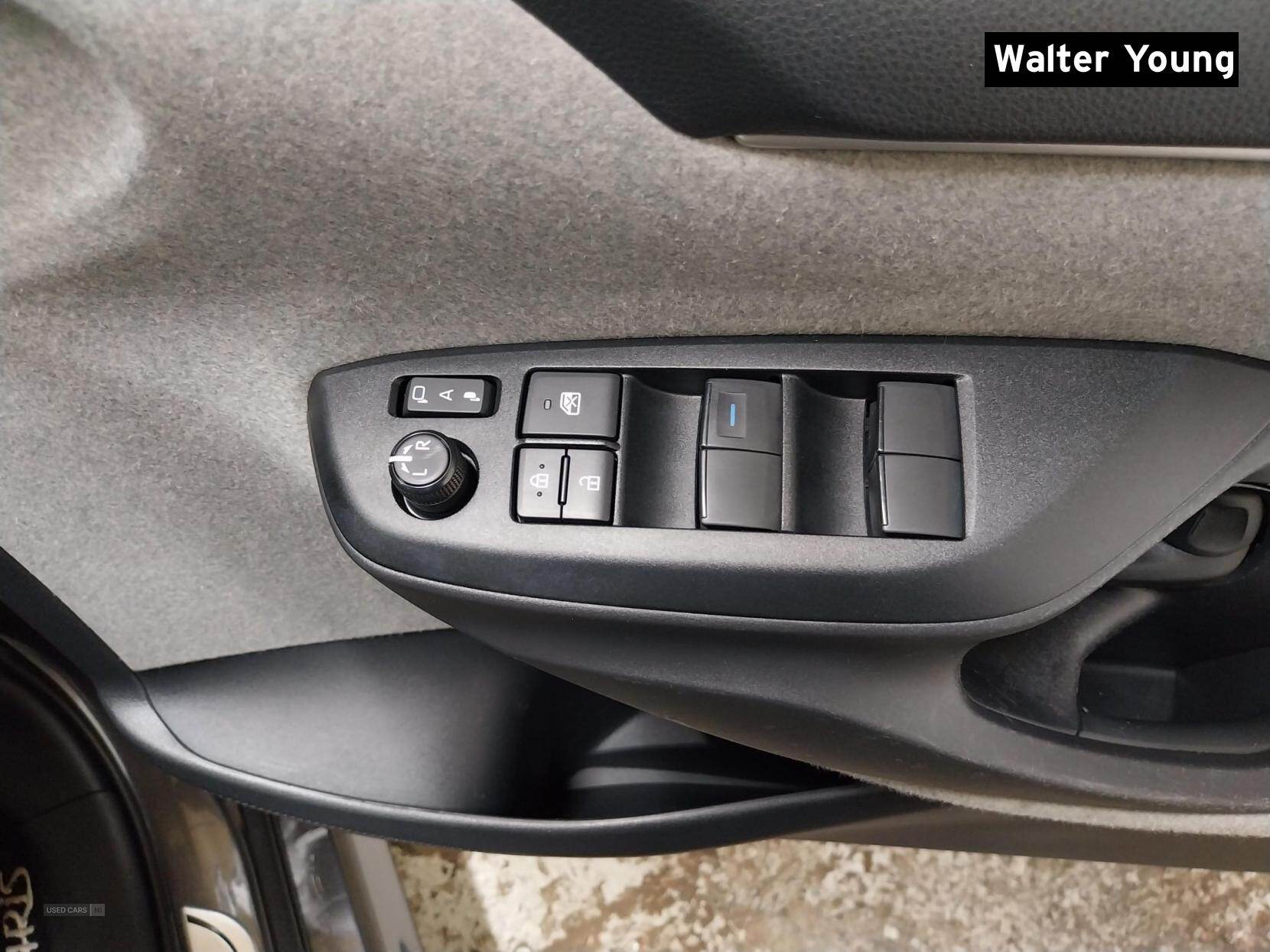 Nov 2021 Toyota Yaris 1.5 Hybrid Excel 5dr CVT