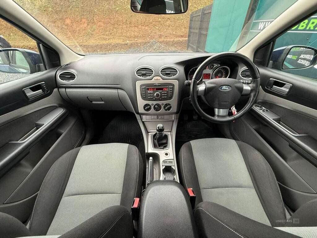 Mar 2011 Ford Focus 1.6 Zetec 5dr
