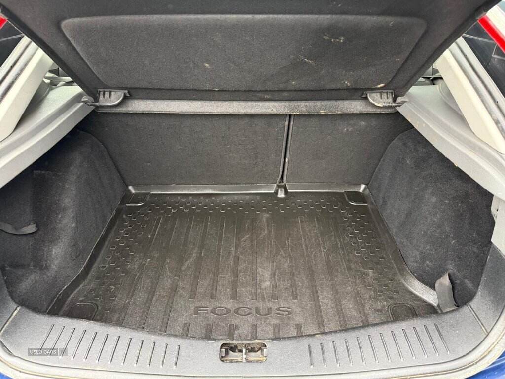 Mar 2011 Ford Focus 1.6 Zetec 5dr