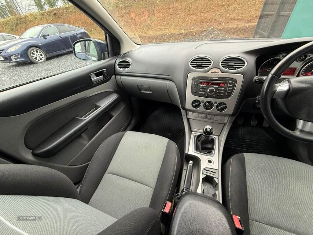 Mar 2011 Ford Focus 1.6 Zetec 5dr