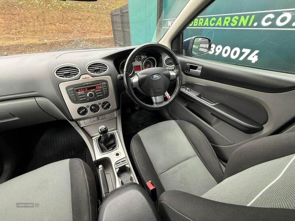 Mar 2011 Ford Focus 1.6 Zetec 5dr