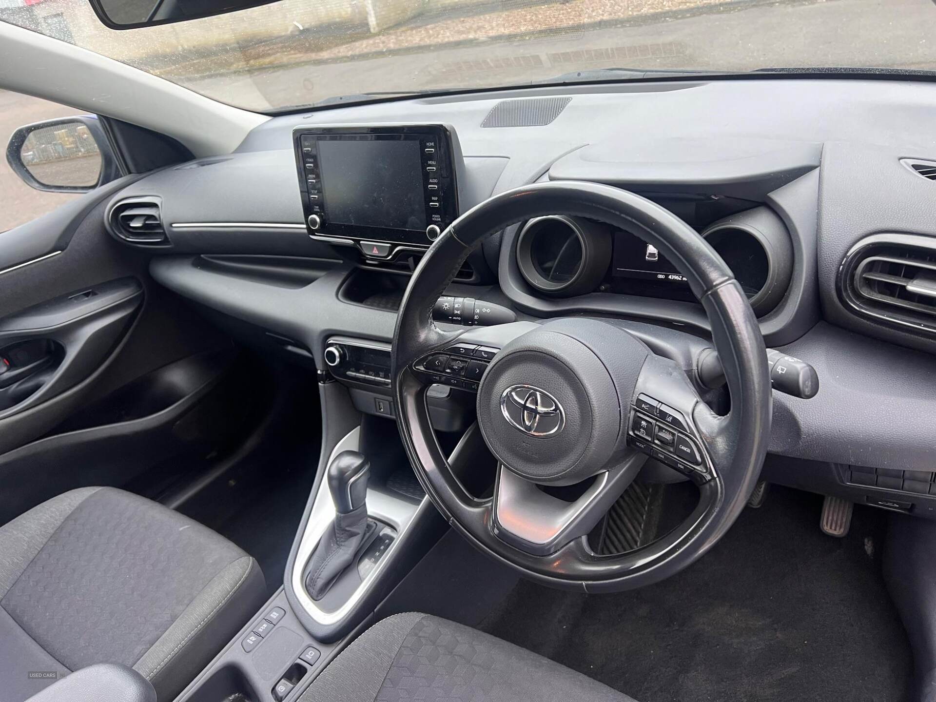 Aug 2022 Toyota Yaris 1.5 Hybrid Design 5dr CVT