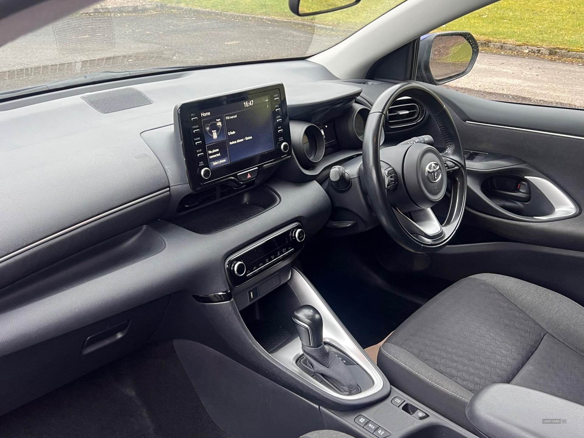 Aug 2022 Toyota Yaris 1.5 Hybrid Design 5dr CVT