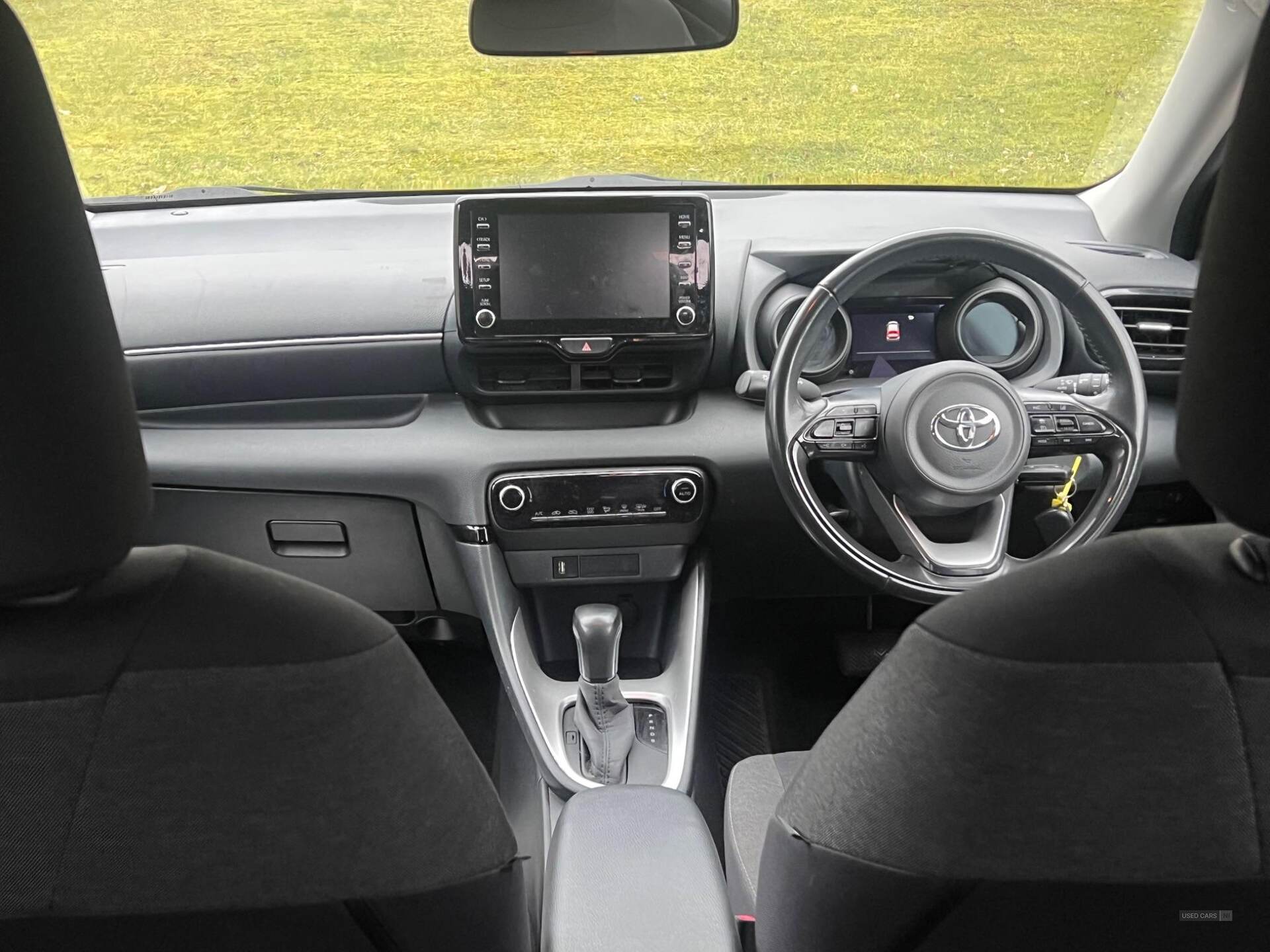 Aug 2022 Toyota Yaris 1.5 Hybrid Design 5dr CVT