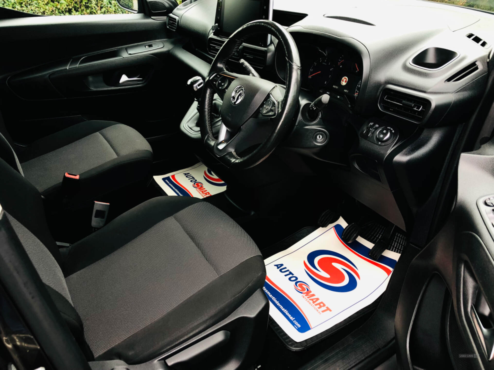 May 2022 Vauxhall Combo 2300 1.5 Turbo D 100ps H1 Elite Van [6 Speed]