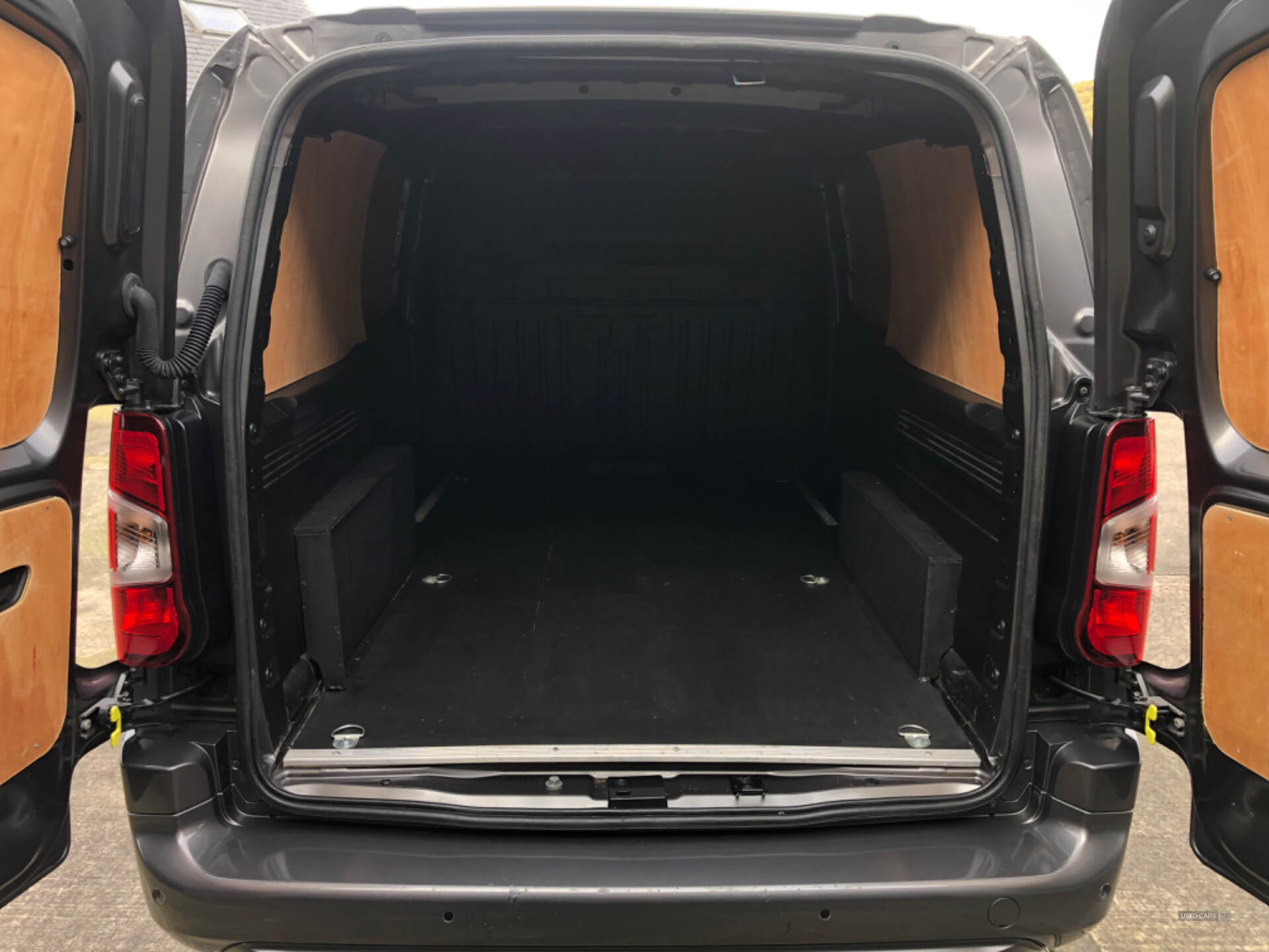 May 2022 Vauxhall Combo 2300 1.5 Turbo D 100ps H1 Elite Van [6 Speed]