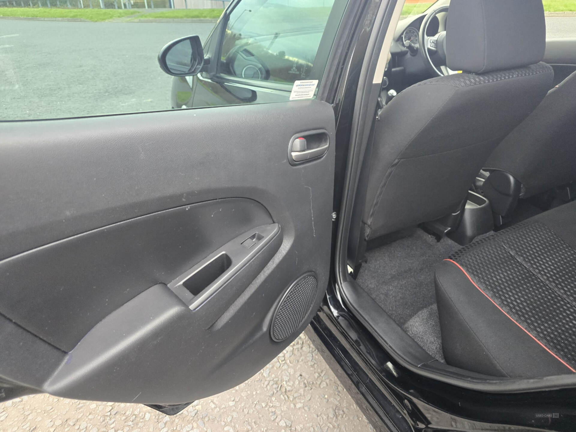 Sep 2012 Mazda Mazda2 1.3 Venture Edition 5dr