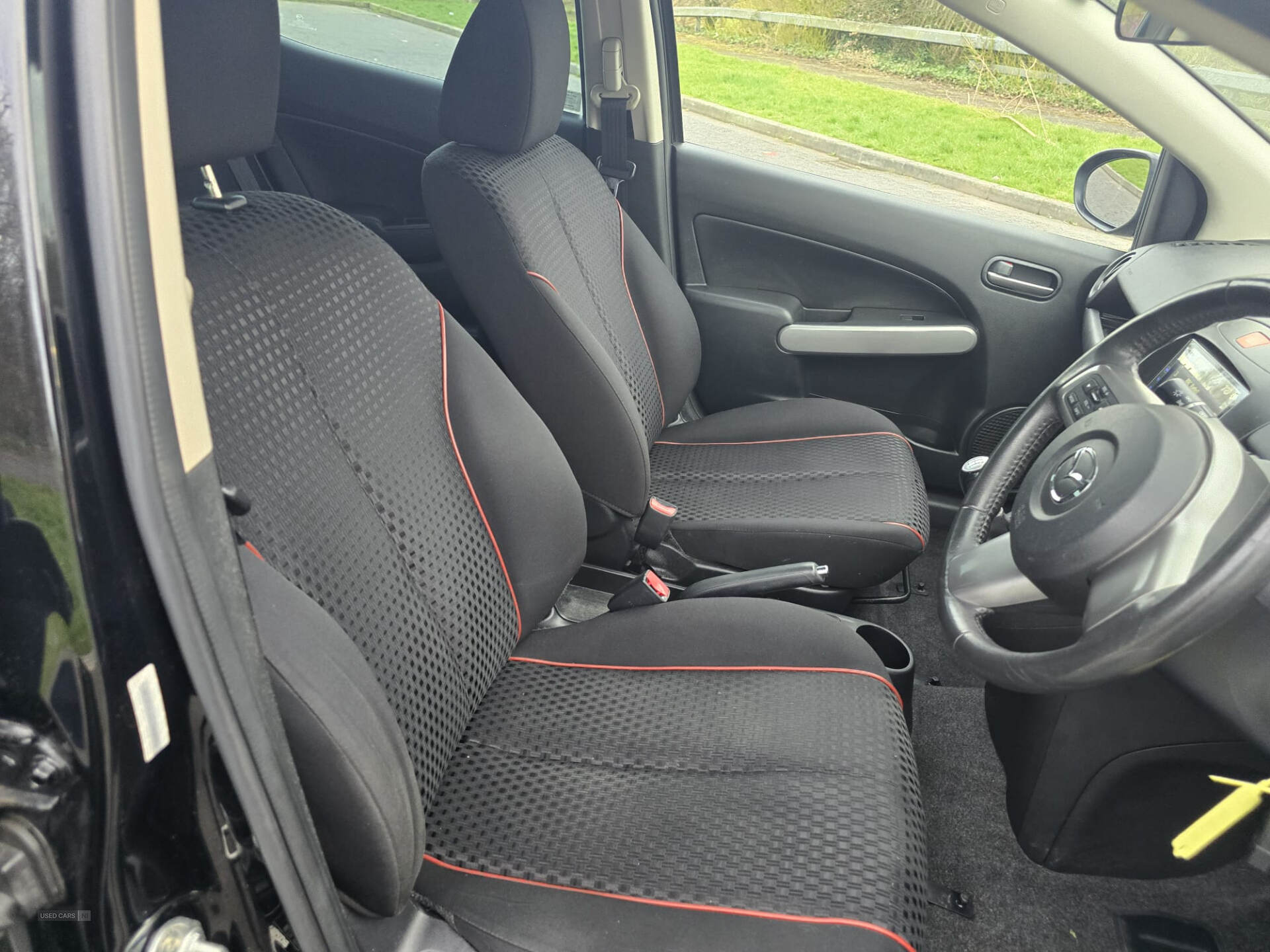 Sep 2012 Mazda Mazda2 1.3 Venture Edition 5dr