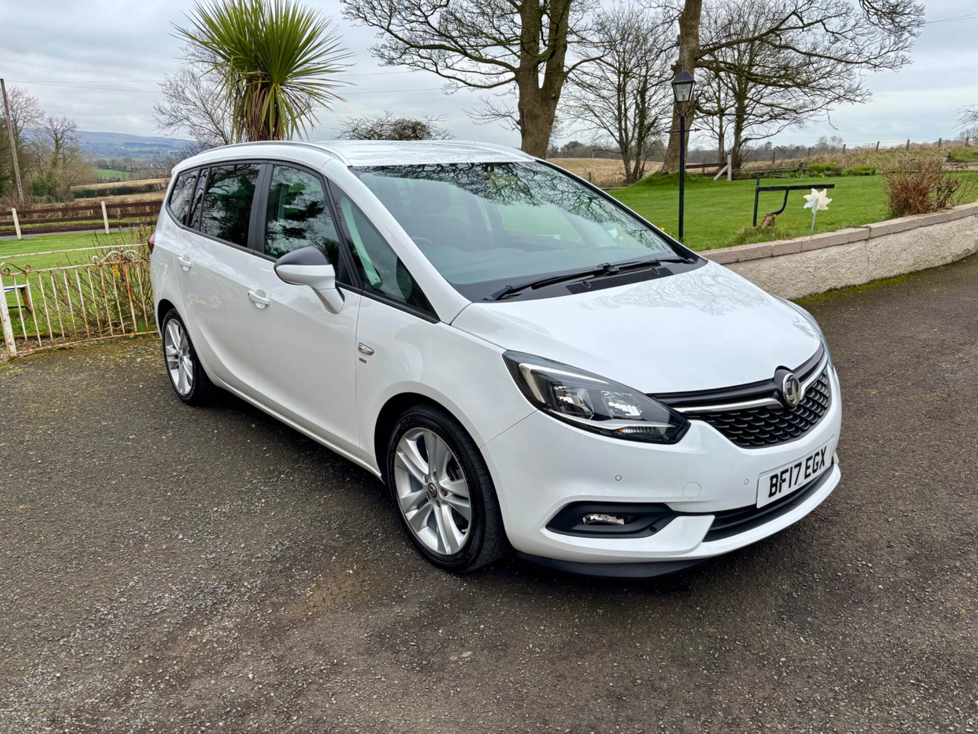 Feb 2017 Vauxhall Zafira 2.0 CDTi SRi 5dr