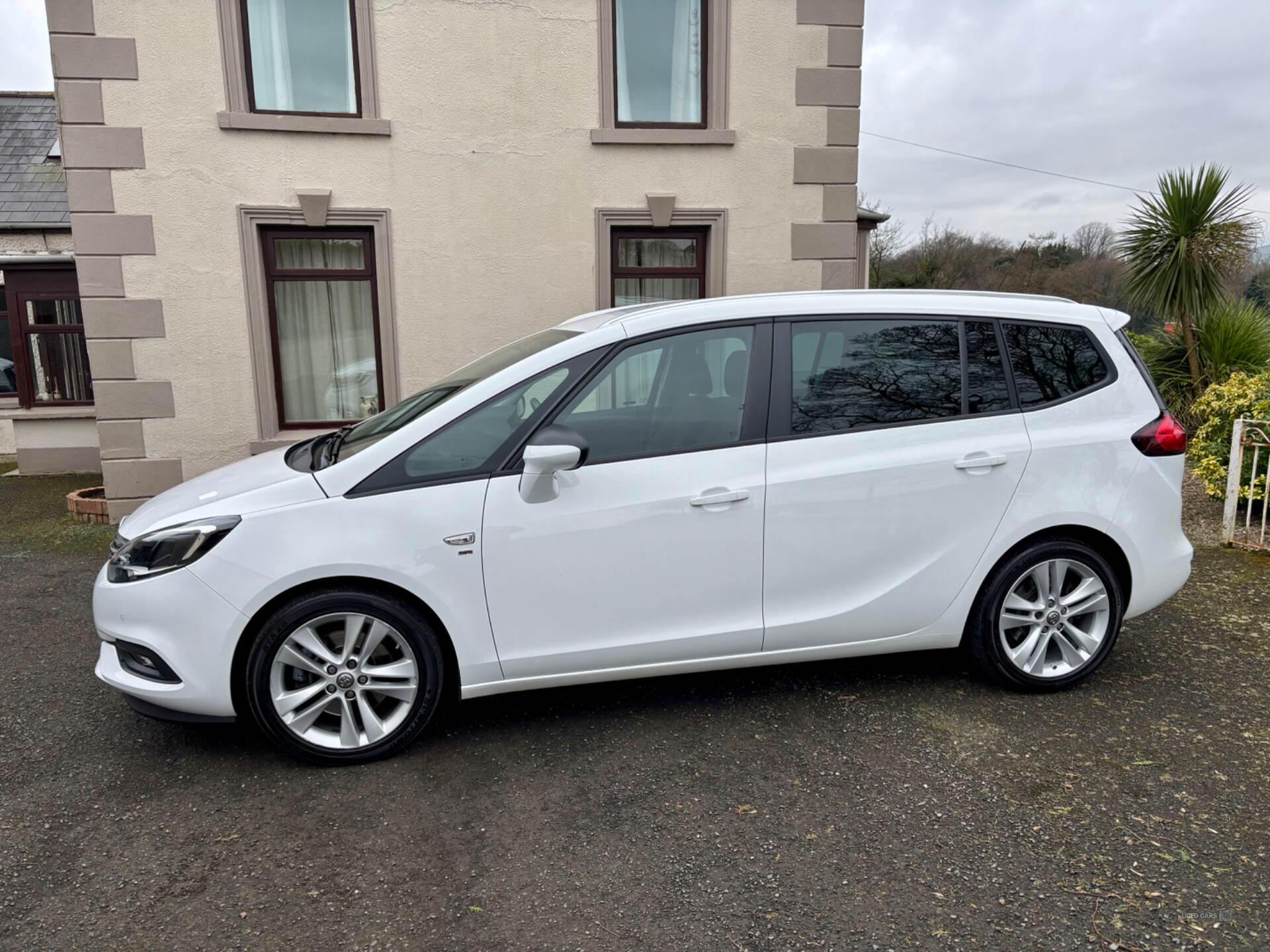 Feb 2017 Vauxhall Zafira 2.0 CDTi SRi 5dr