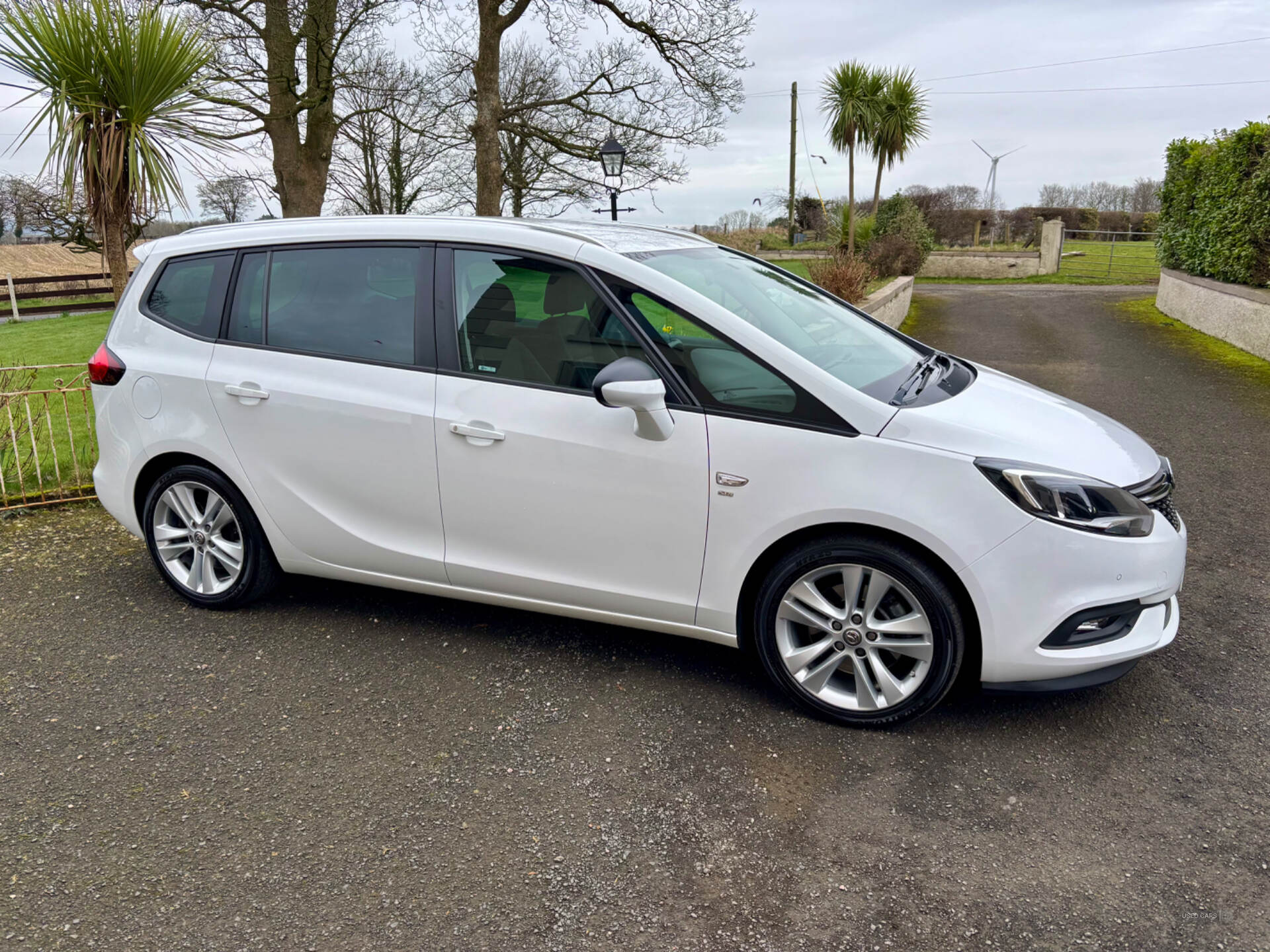 Feb 2017 Vauxhall Zafira 2.0 CDTi SRi 5dr