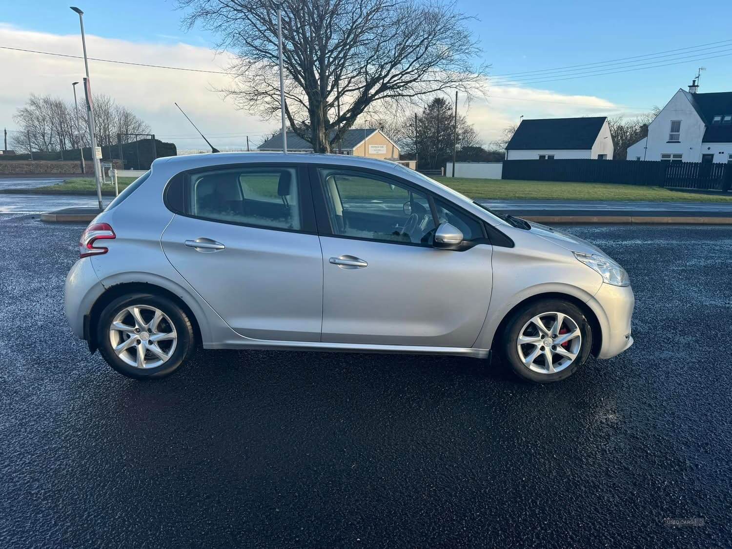 Jan 2013 Peugeot 208 1.6 e-HDi Active 5dr