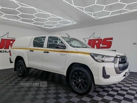 Toyota Hilux 2.4 HI-Luxury Active D-4D 4WD Double Cab 4WD 5dr in Tyrone