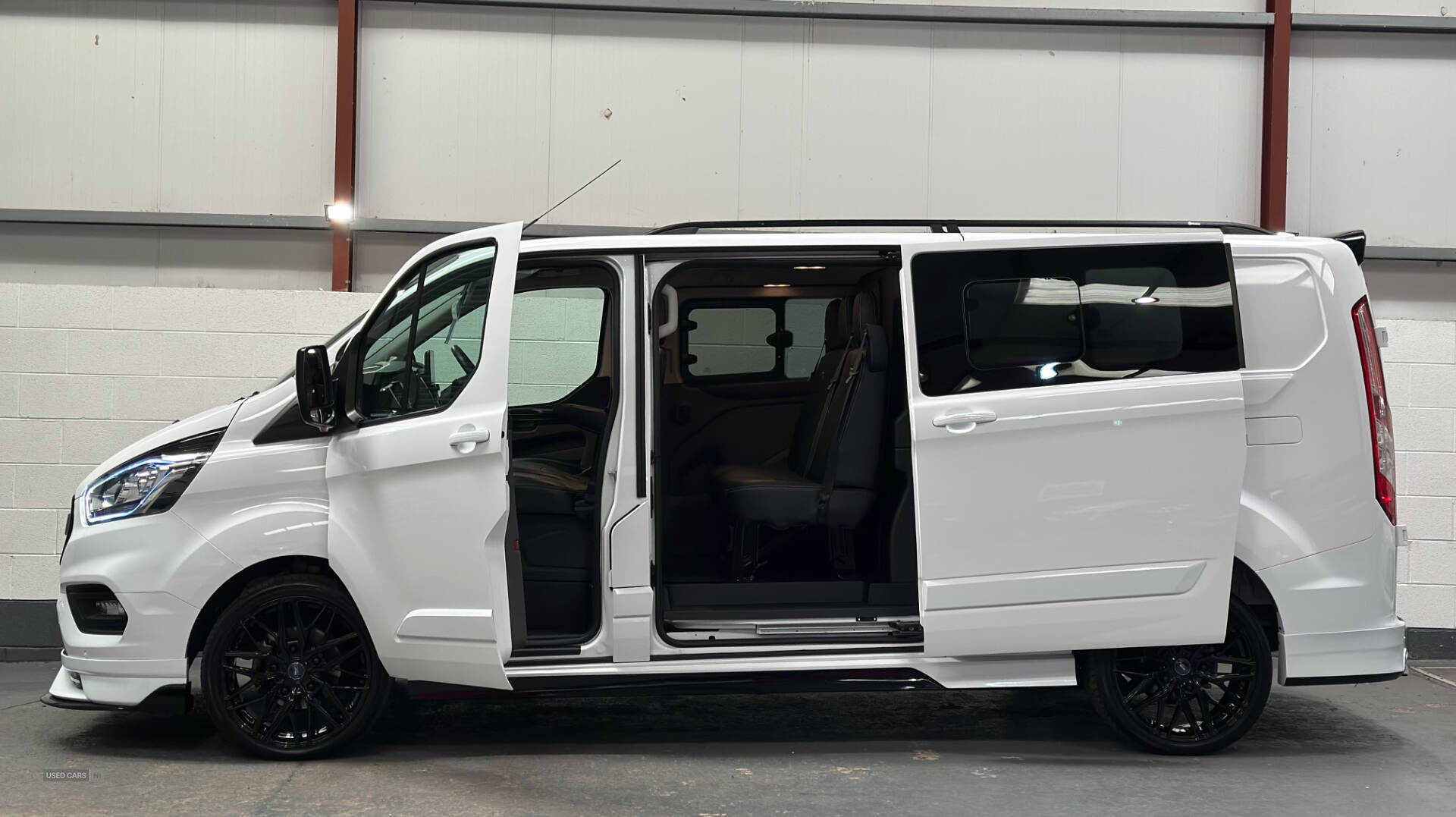 Nov 2021 Ford Transit Custom 2.0 EcoBlue 130ps Low Roof D/Cab Limited Van