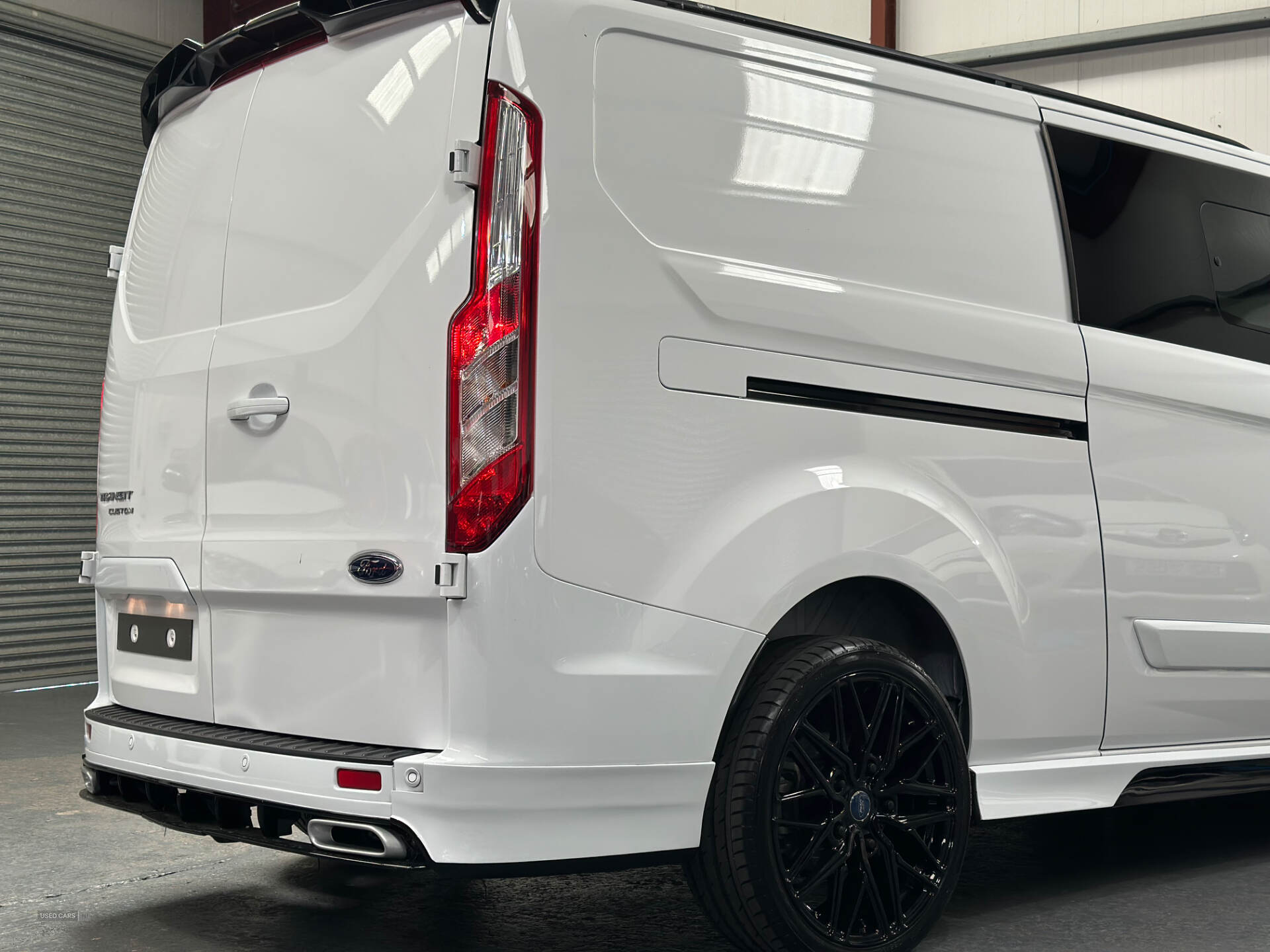 Nov 2021 Ford Transit Custom 2.0 EcoBlue 130ps Low Roof D/Cab Limited Van