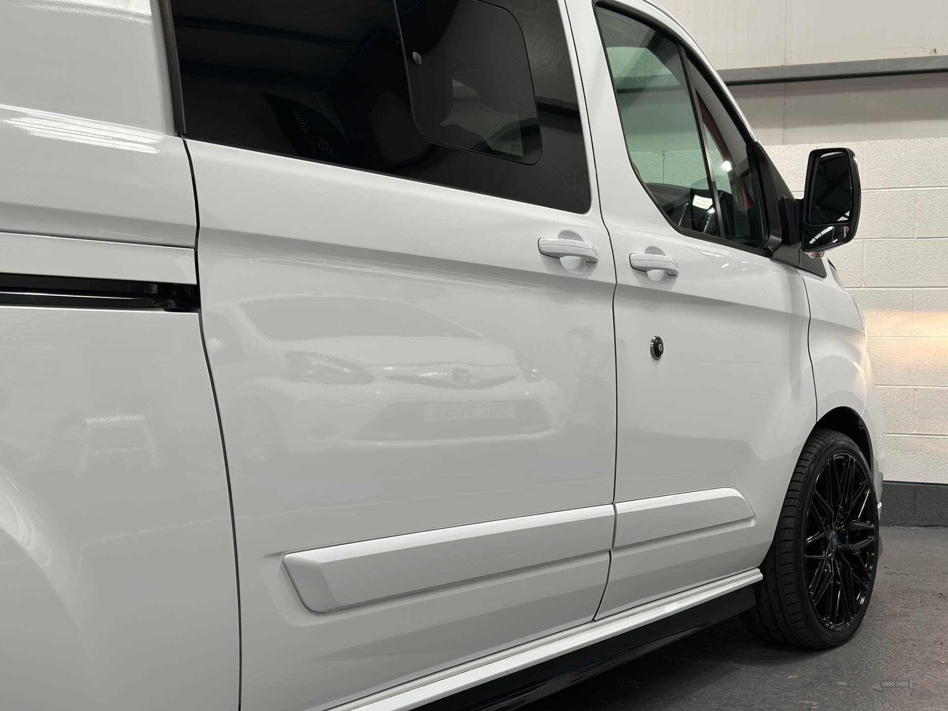Nov 2021 Ford Transit Custom 2.0 EcoBlue 130ps Low Roof D/Cab Limited Van