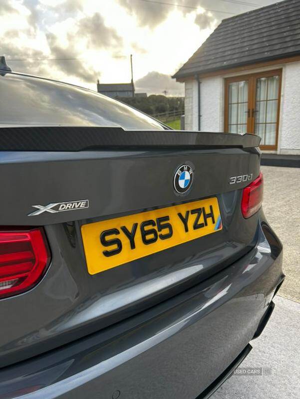 Dec 2015 BMW 3 Series 330d xDrive M Sport 4dr Step Auto