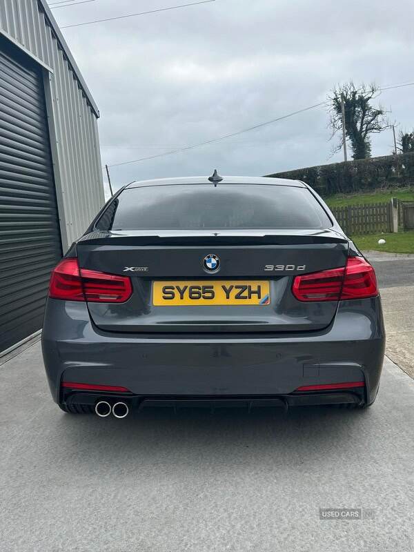 Dec 2015 BMW 3 Series 330d xDrive M Sport 4dr Step Auto