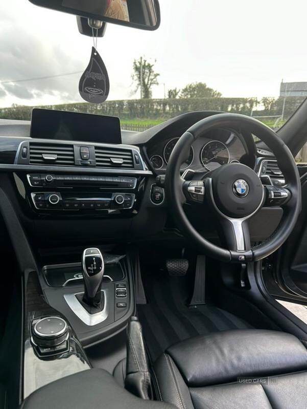 Dec 2015 BMW 3 Series 330d xDrive M Sport 4dr Step Auto